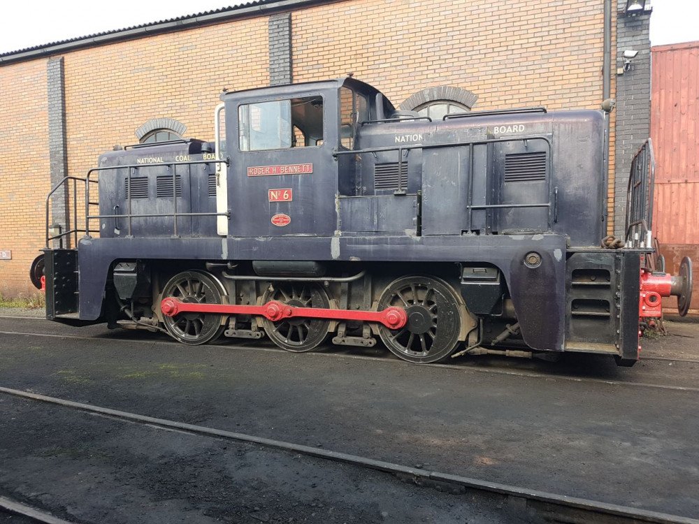 No6 Roger H Bennett alongside Cheddleton MPD between shunting activities