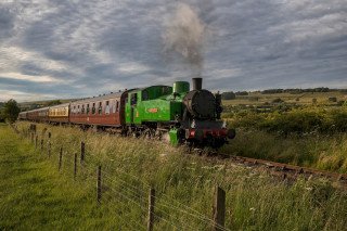 'Hptspur' plods towards Ipstones on a Autumn afternoon